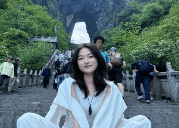 纯玩团人均费用张家界旅游景区分布情况；新葡京娱乐场app张家界五日旅游定制(图2)