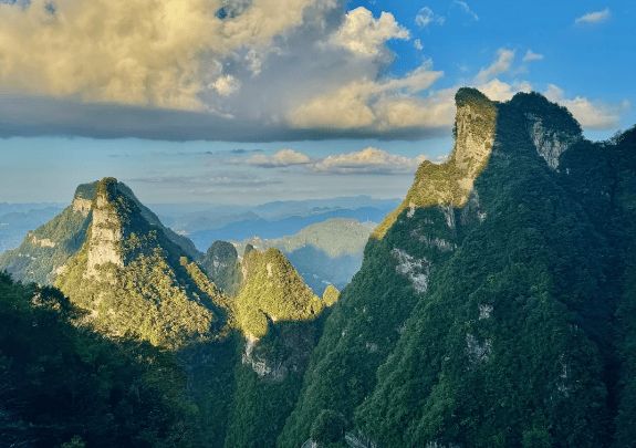 纯玩团人均费用张家界旅游景区分布情况；新葡京娱乐场app张家界五日旅游定制(图3)